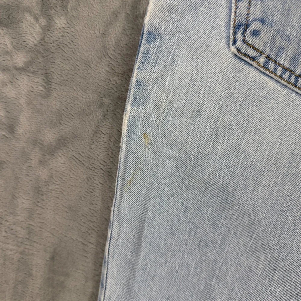 VIntage Levi's 560 Comfort Fit Jeans Men's Size 36x34 Blue Light Wash Relaxed